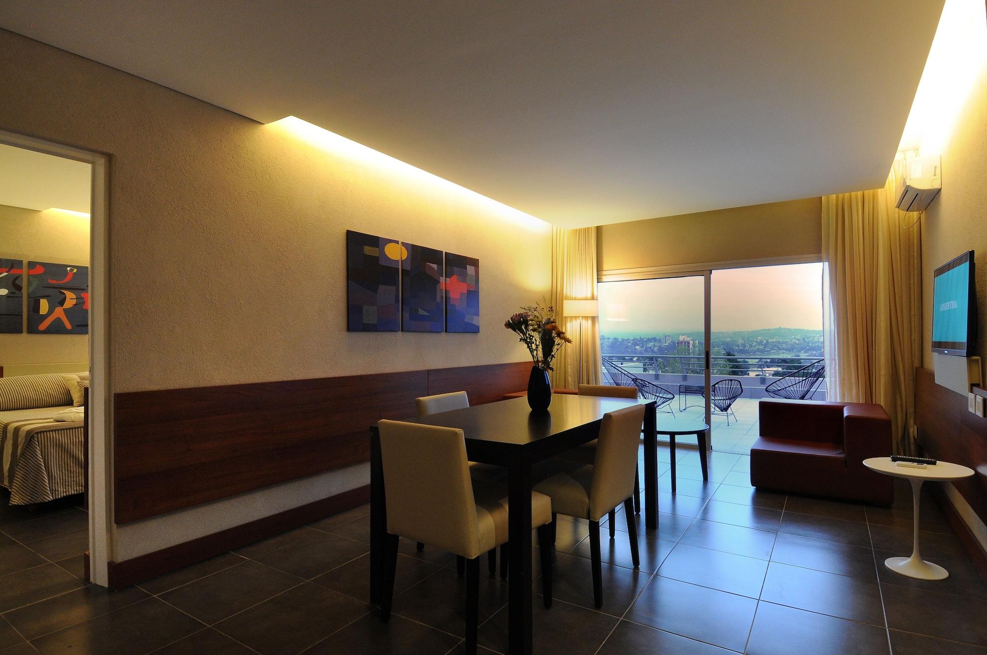 Pinares Panorama Suites, Spa & Convention Center Вилья-Карлос-Пас Экстерьер фото