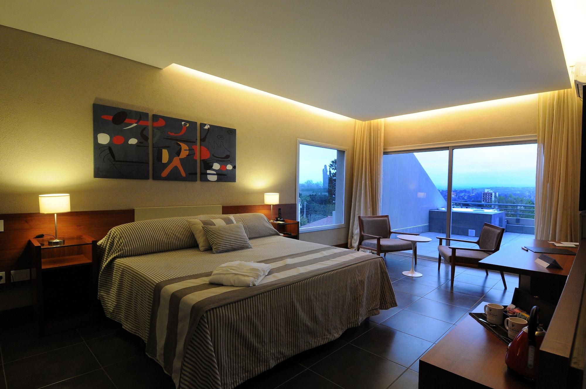 Pinares Panorama Suites, Spa & Convention Center Вилья-Карлос-Пас Экстерьер фото