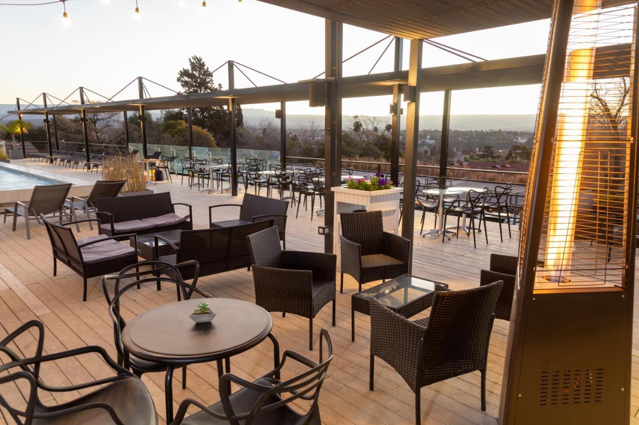 Pinares Panorama Suites, Spa & Convention Center Вилья-Карлос-Пас Экстерьер фото
