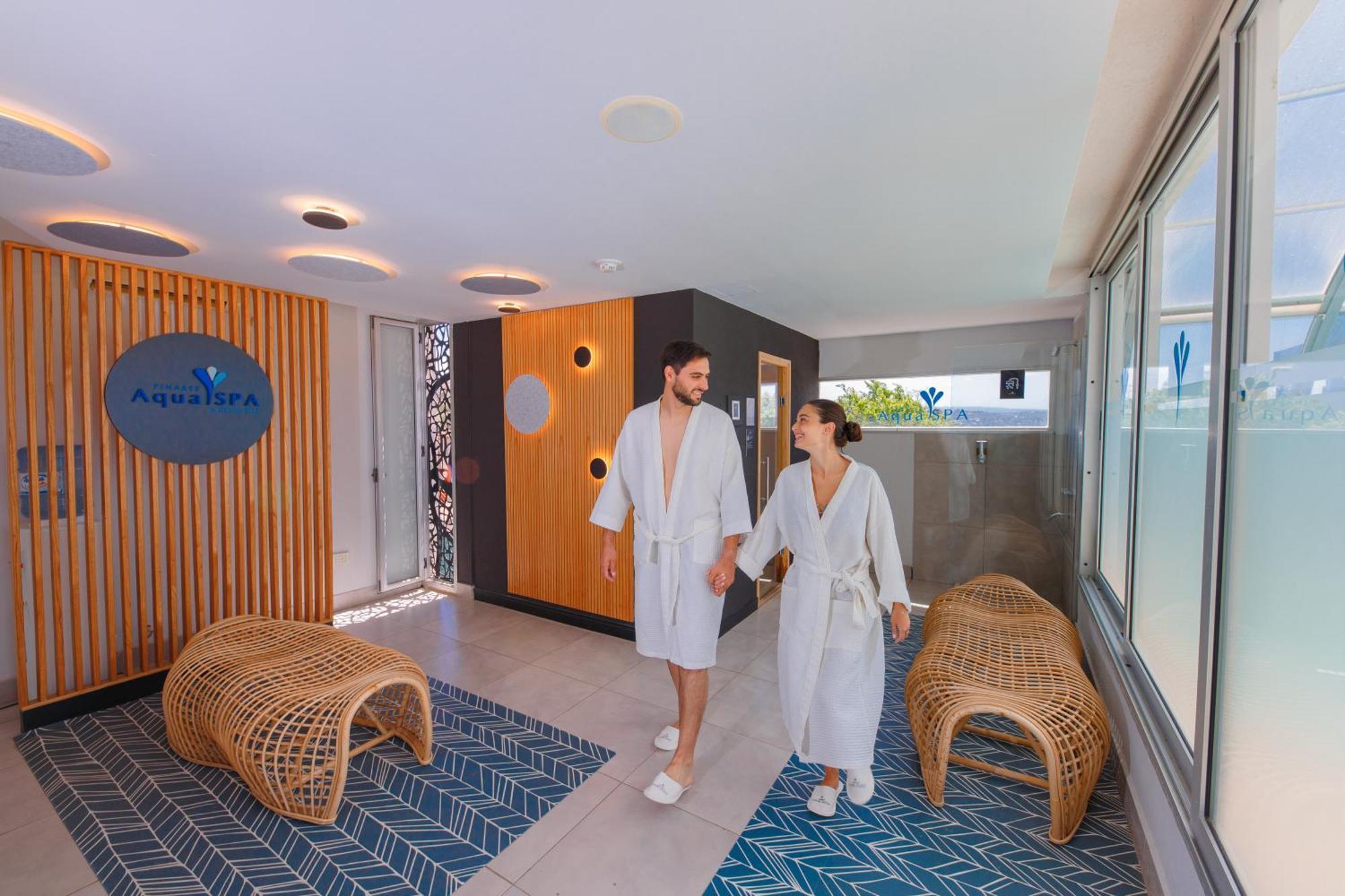 Pinares Panorama Suites, Spa & Convention Center Вилья-Карлос-Пас Экстерьер фото