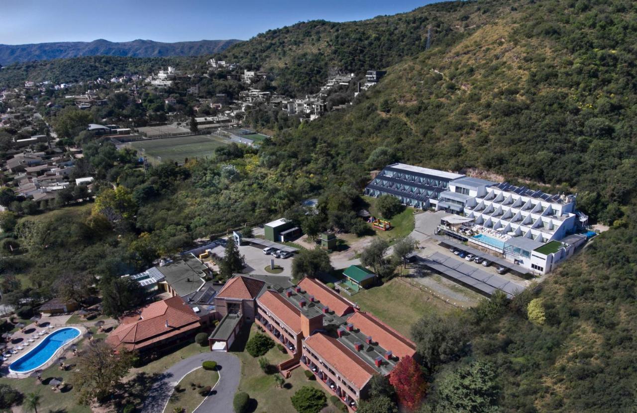 Pinares Panorama Suites, Spa & Convention Center Вилья-Карлос-Пас Экстерьер фото
